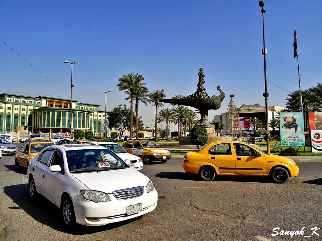 700 Baghdad Al Fateh square Magic Lamp Lantern Багдад Площадь Аль Фатиха Волшебная лампа