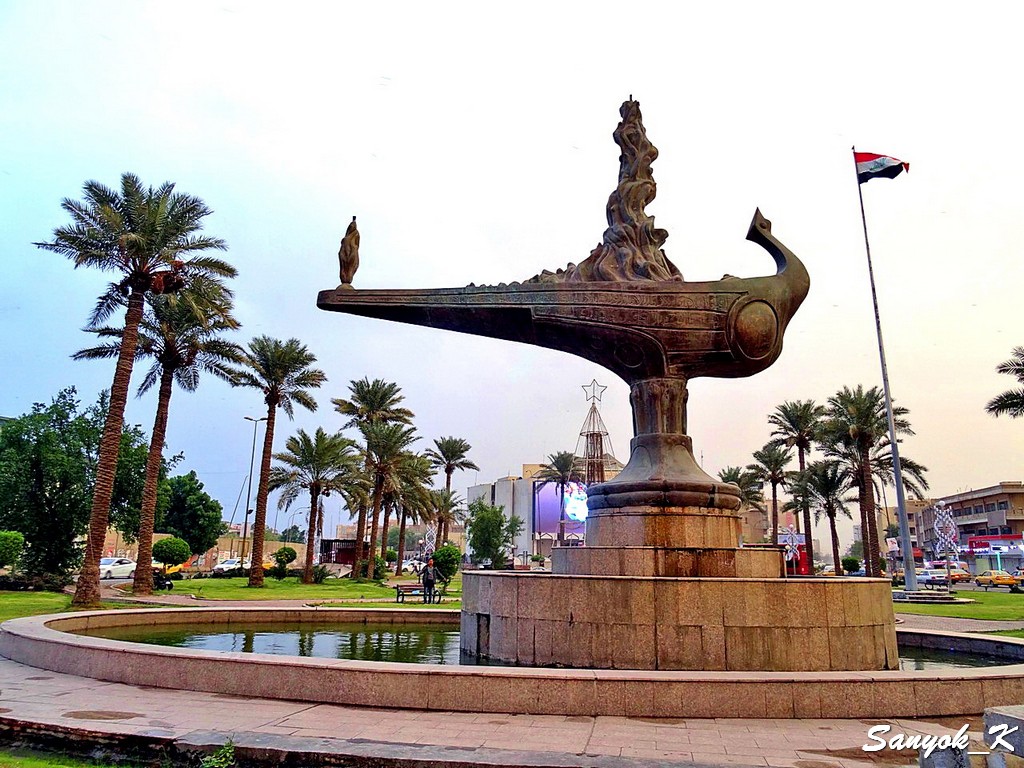 702 Baghdad Al Fateh square Magic Lamp Lantern Багдад Площадь Аль Фатиха Волшебная лампа