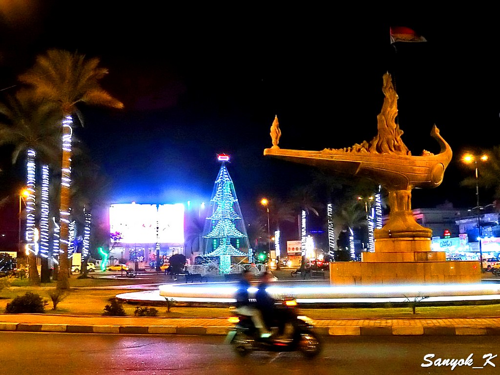 705 Baghdad Al Fateh square Magic Lamp Lantern Багдад Площадь Аль Фатиха Волшебная лампа