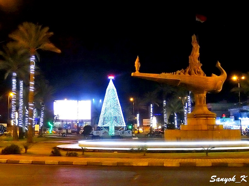 706 Baghdad Al Fateh square Magic Lamp Lantern Багдад Площадь Аль Фатиха Волшебная лампа