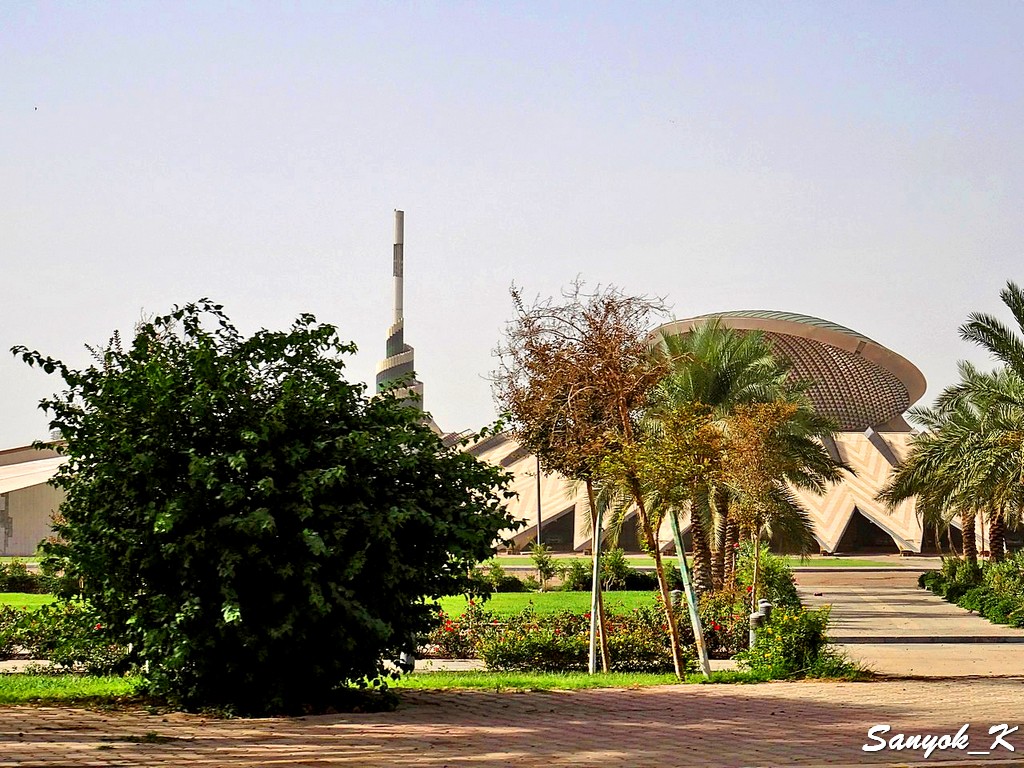 102 Baghdad Green zone Monument of Unknown Soldier Багдад Монумент Неизвестного Солдата