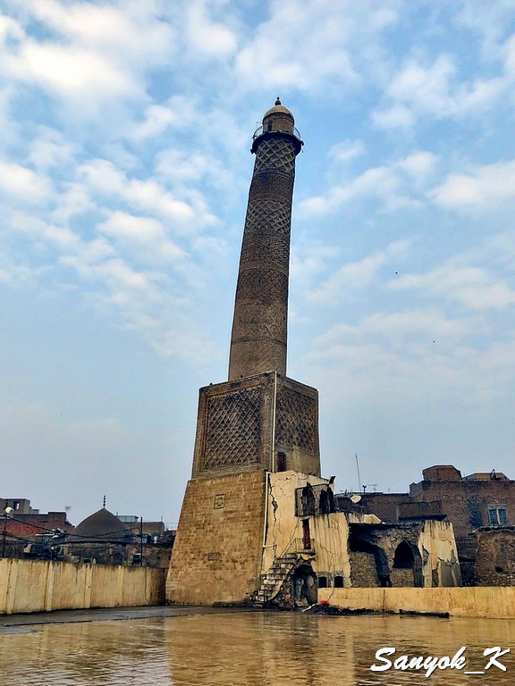 208 Mosul Al Nuri mosque and Al Hadba minaret Мосул Мечеть ан Нури и Горбатый минарет 2012