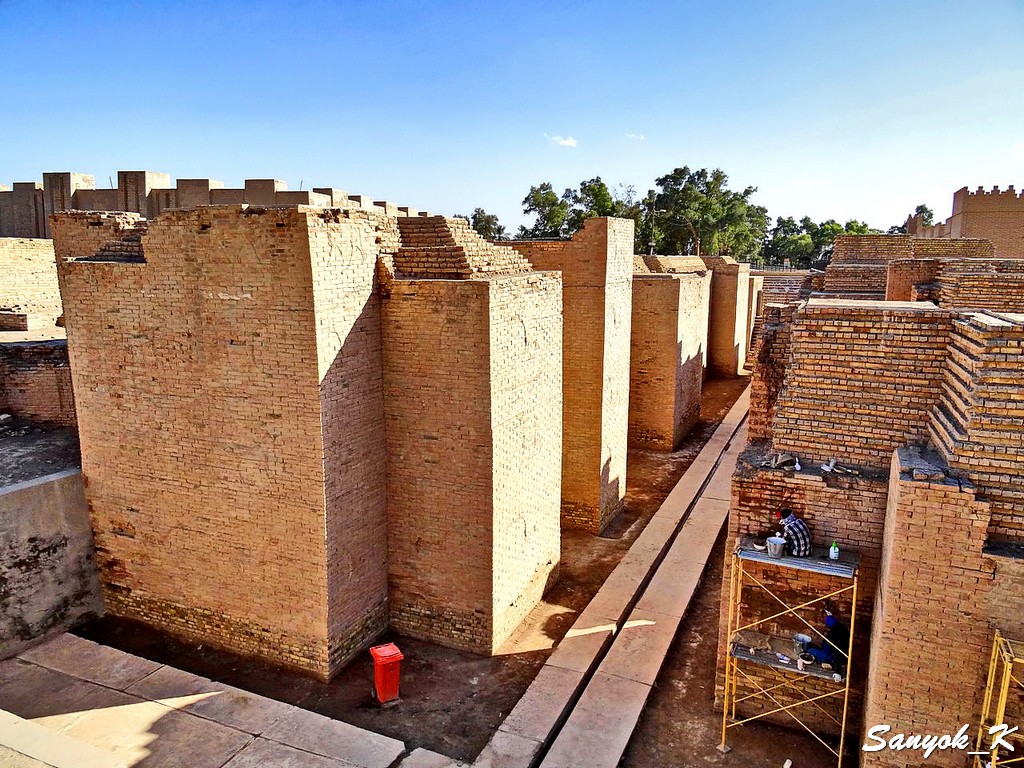405 Hillah Babylon Ishtar Gate archaeologists working Хилла Вавилон Ворота Иштар археологи