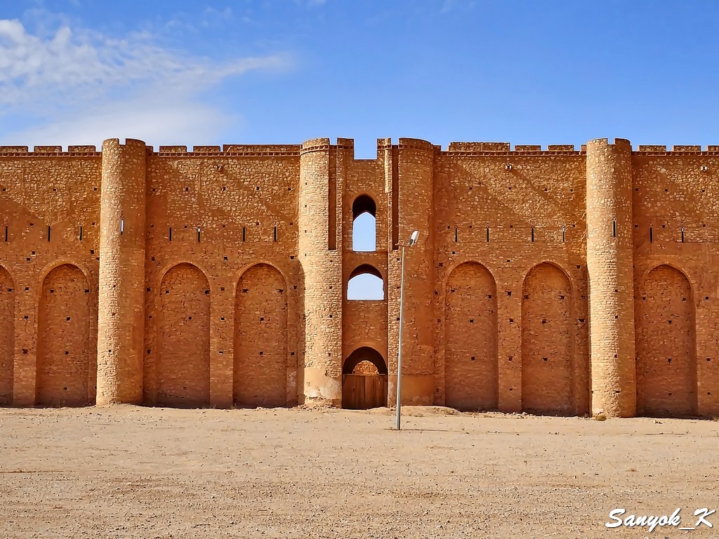 604 Karbala Al Ukhaidir Fortress Кербела Дворец аббасидов в Ухайдире