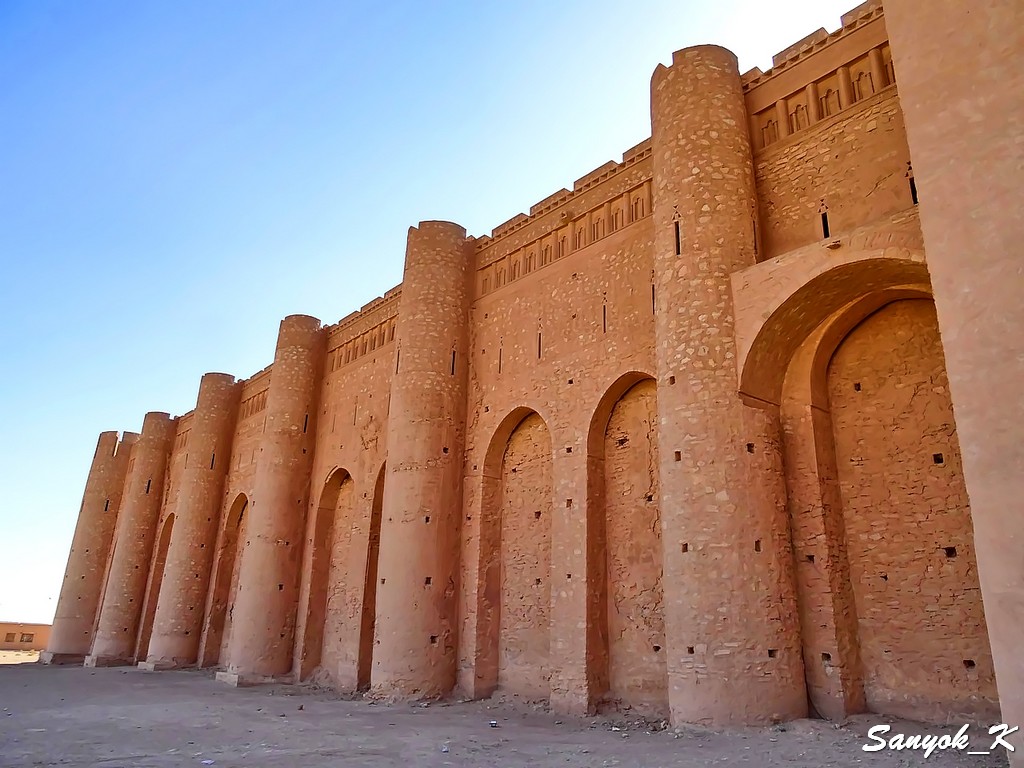 609 Karbala Al Ukhaidir Fortress Кербела Дворец аббасидов в Ухайдире