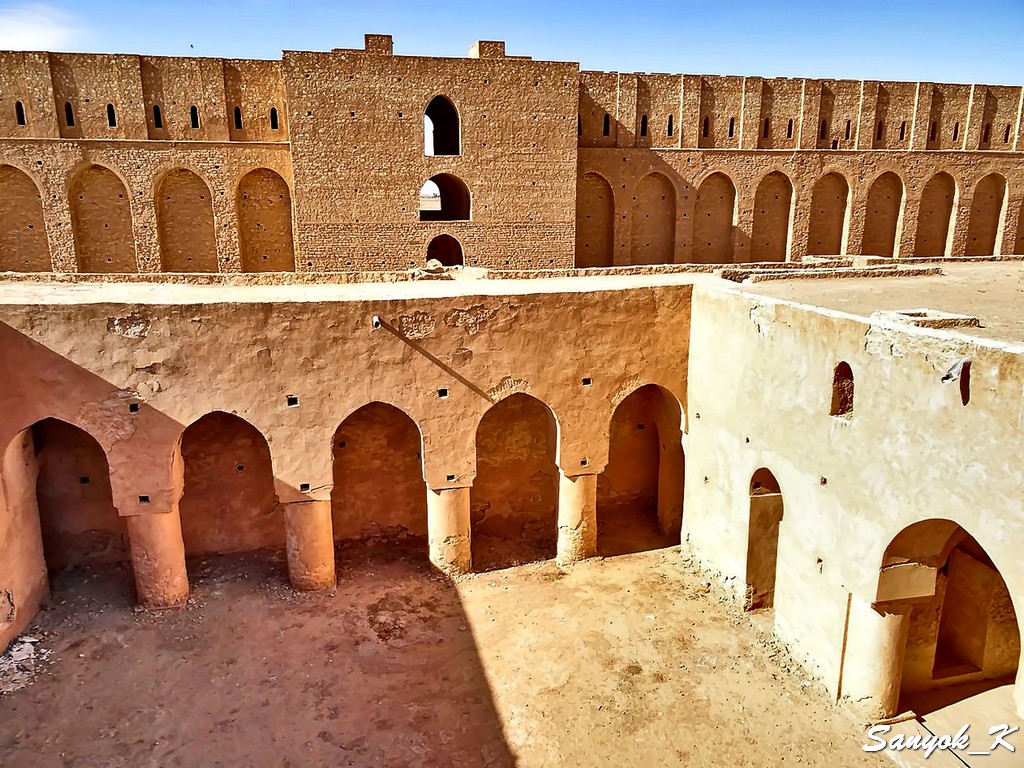 633 Karbala Al Ukhaidir Fortress Кербела Дворец аббасидов в Ухайдире