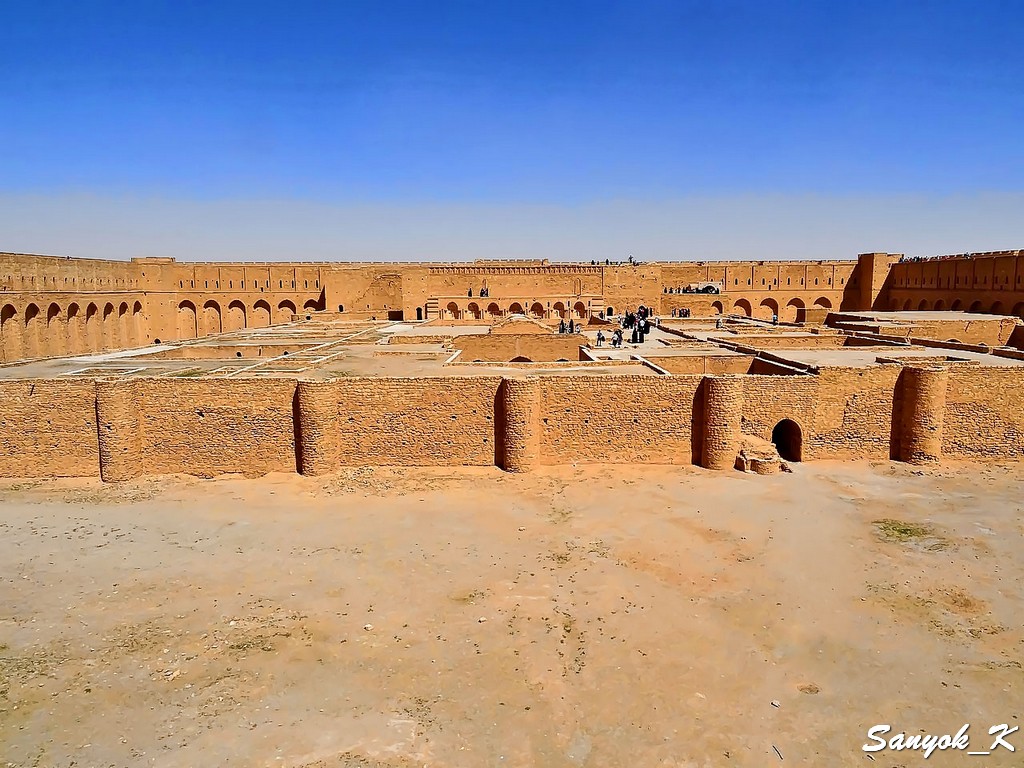 650 Karbala Al Ukhaidir Fortress Кербела Дворец аббасидов в Ухайдире